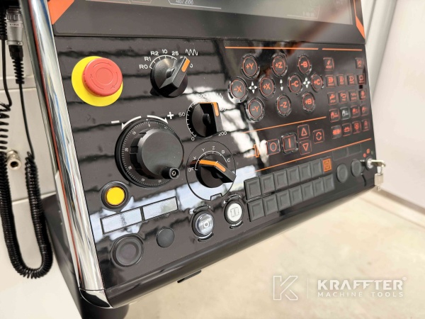 Numerische Steuerung für Werkzeugmaschine MAZAK Variaxis C-600 90161