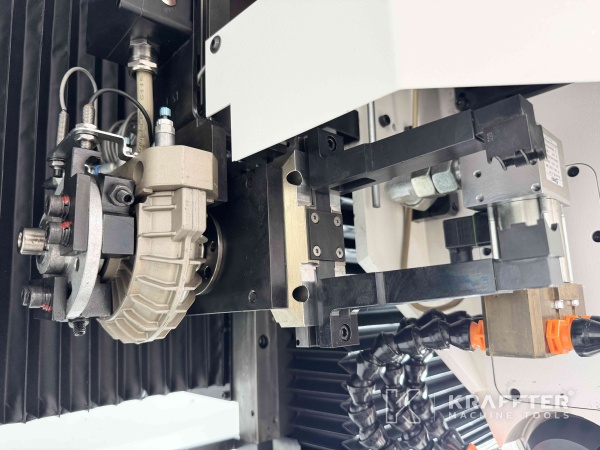 CNC Werkzeugschleifmaschine von hoher Präzision WALTER Helitronic Basic 90142 Gebrauchte Werkzeugmaschinen
