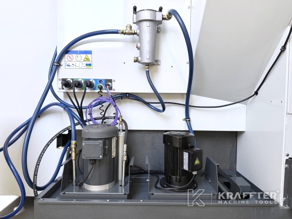 Ankauf und Verkauf Bearbeitungszentrum HAAS UMC 750 SS 90145 Europa, Amerika, international