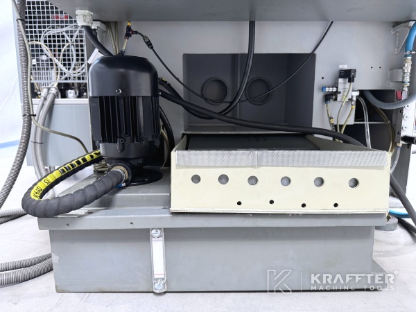 Verkauf von Bearbeitungszentrum CHIRON FZ 08K S Magnum High Speed Plus  90153 Gebrauchte Werkzeugmaschinen