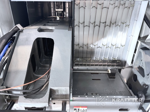 Bearbeitungszentrum gebraucht, HAAS UMC 750 SS 90145 Lagerräumung Europa, Deutschland und international
