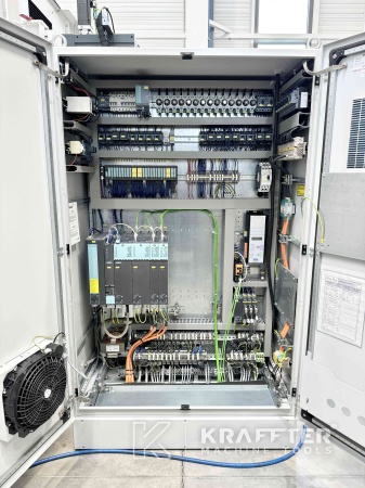 Industrielle Schaltschränke auf BLOHM Planomat 616 HP 90136