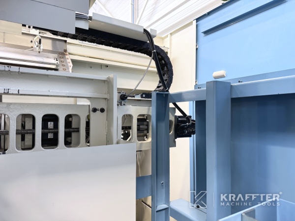 Dreh Fräszentrum zu verkaufen OKUMA Multus B400 90175 Gebrauchte Werkzeugmaschinen