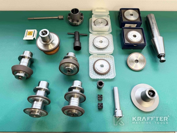 Zubehör, Ausrüstung und Werkzeuge für CNC-Schärfmaschine WALTER Helitronic Basic 90112