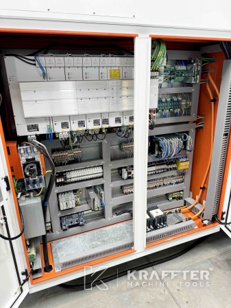 Schaltschrank für Industriemaschine AXILE G6 90104