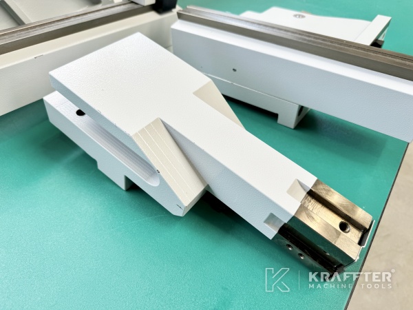 Zubehör für CNC-Rundschleifmaschine KELLENBERGER 100 90121