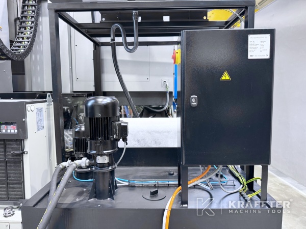 Späneförderer auf AMADA Techster 106 90163