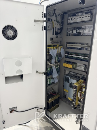 Industrielle Schaltschränke auf STUDER S33 90149
