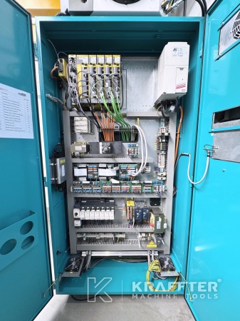 Industrielle Schaltschränke auf SCHNEEBERGER Gemini DMR 90173
