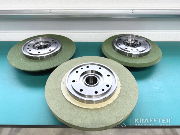 Zubehör, Ausrüstung und Werkzeuge für CNC-Rundschleifmaschine STUDER S33 90177