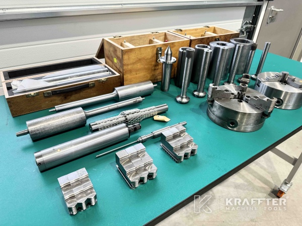 Ausrüstungen , Zubehör für CNC-Rundschleifmaschine KELLENBERGER Kel-Vista UR 175/1000 90100