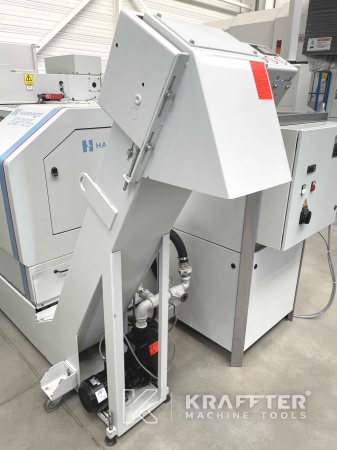 Späneförderer auf HARDINGE Super Precision GT 27 SP 90087