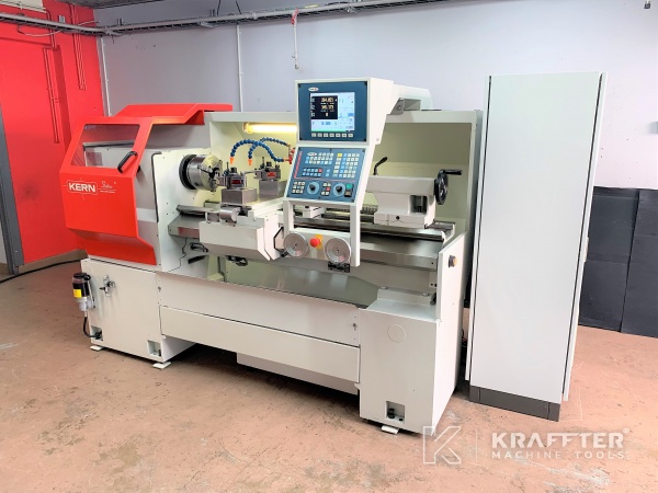 Werkzeugmaschine für Drehen DMT KERN Status 20689-933