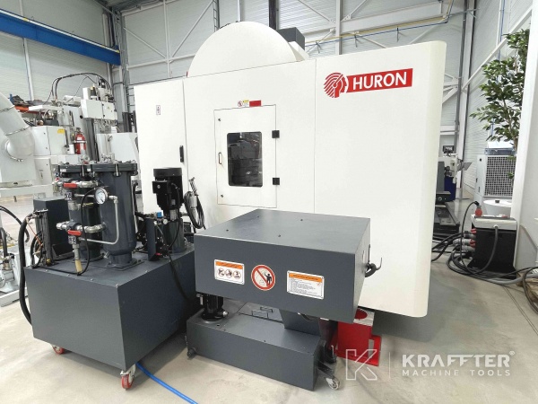 Bearbeitungszentrum für Metall für die Feinmechanik HURON VX6 APC 90072