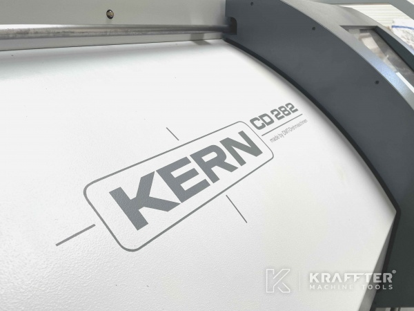 Drehmaschine mit numerischer Steuerung DMT KERN CD 282 20689-992