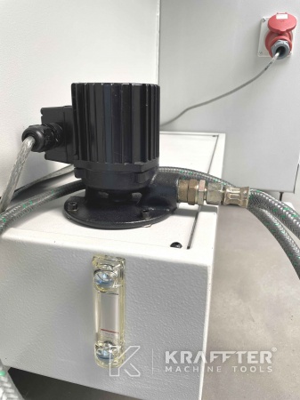 Teach-in-CNC-Drehmaschine gebraucht, DMT KERN CD 282 20689-992 Lagerräumung Europa, Deutschland und international