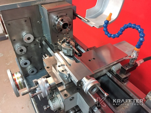 Industriemaschinen zum Drehen Konventionelle Drehmaschine SCHAUBLIN 150 20689-898