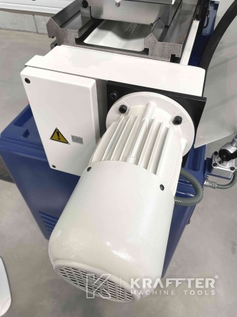 Konventionelle Drehmaschine SCHAUBLIN 150 20690-019 , KRAFFTER Verkäufer von gebrauchten Werkzeugmaschinen