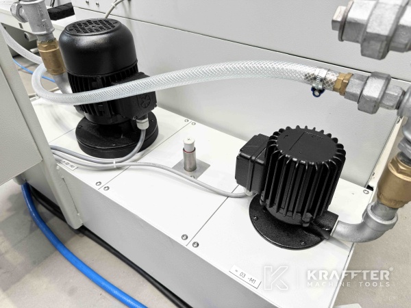 Ölnebel-Absaugeinheit auf JUNG JE 525 P 90091